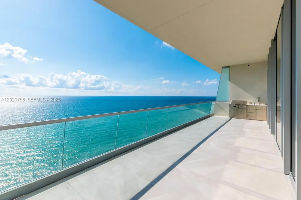 18501 E Collins #1503 Sunny Isles Beach, FL 33160