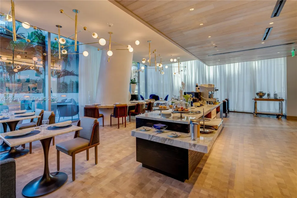 18501 E Collins #1503 Sunny Isles Beach, FL 33160