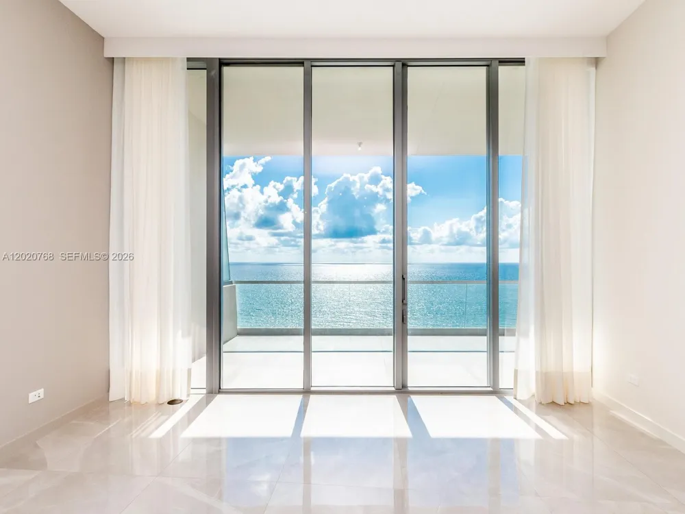 18501 E Collins #1503 Sunny Isles Beach, FL 33160