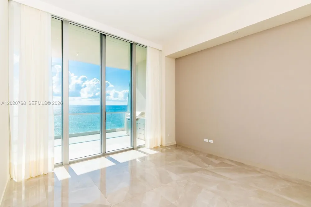 18501 E Collins #1503 Sunny Isles Beach, FL 33160