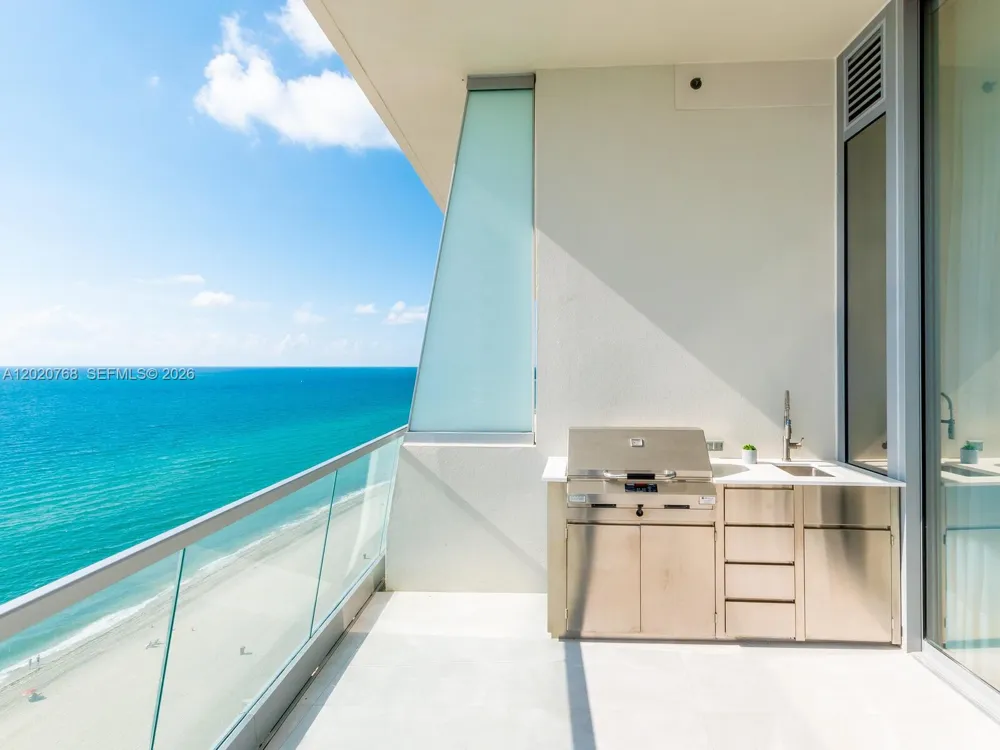 18501 E Collins #1503 Sunny Isles Beach, FL 33160