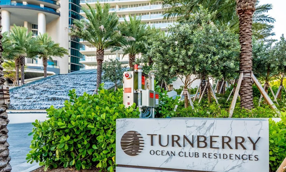 18501 E Collins #1503 Sunny Isles Beach, FL 33160