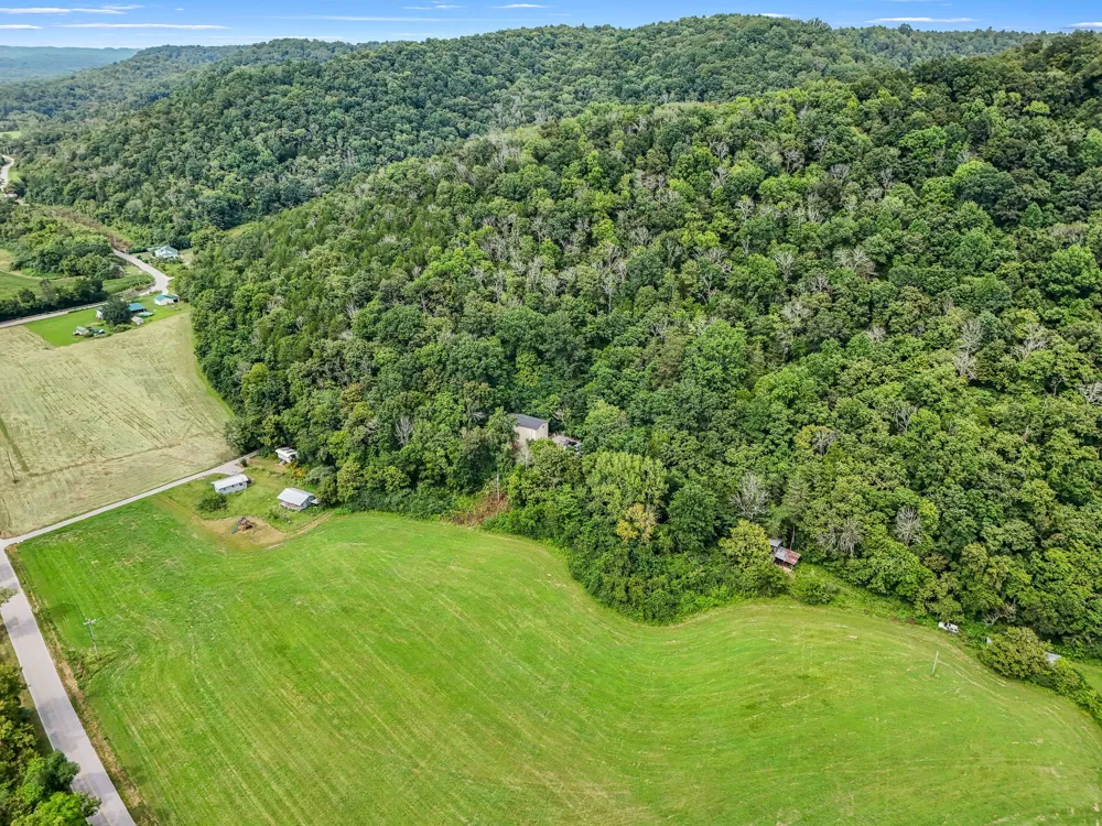 1555 Gassaway Main St Liberty, TN 37095