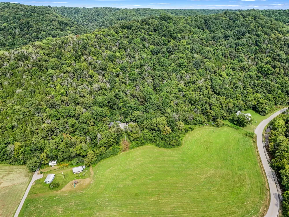 1555 Gassaway Main St Liberty, TN 37095