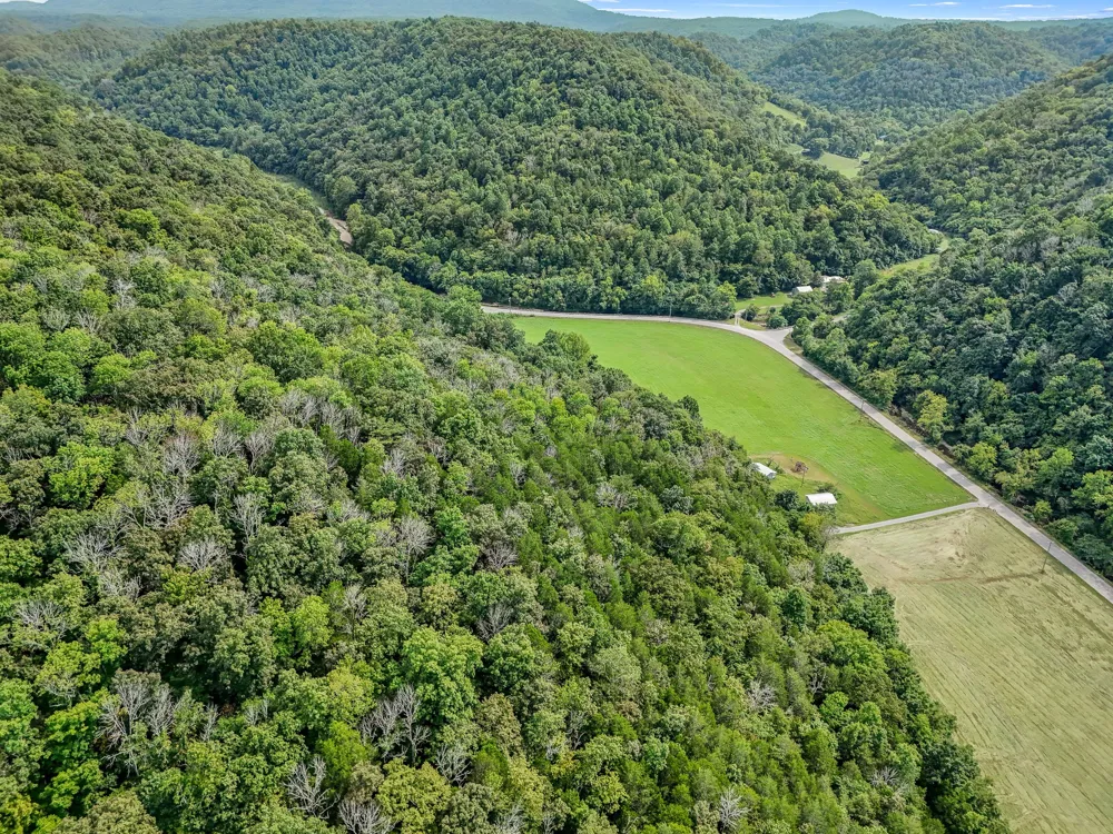 1555 Gassaway Main St Liberty, TN 37095