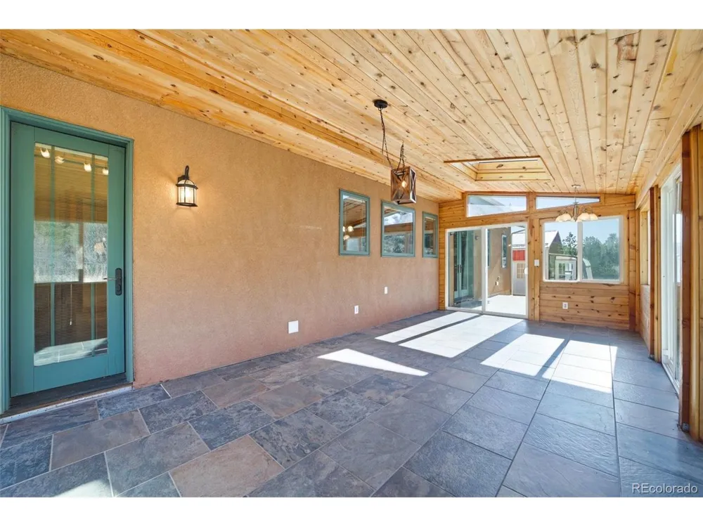 9028 Cascade Avenue Beulah, CO 81023