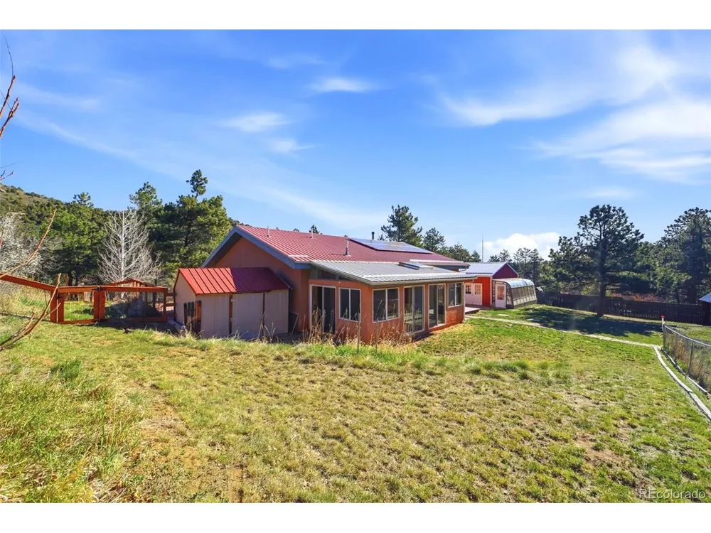 9028 Cascade Avenue Beulah, CO 81023