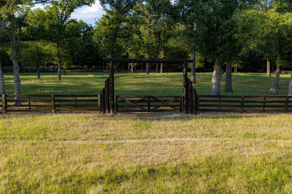 1423 Fm 1653 Ben Wheeler, TX 75754