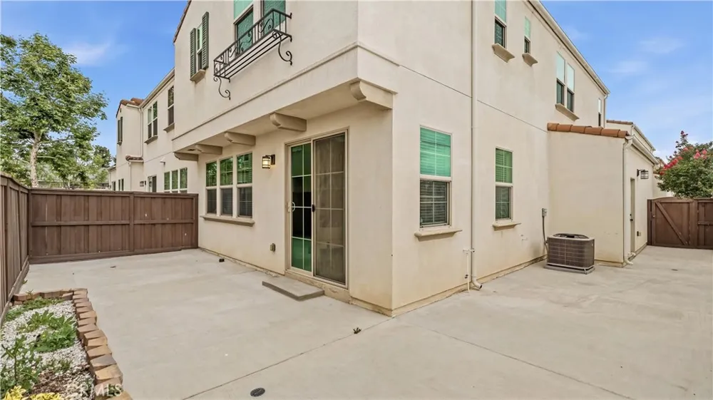 291 E Arrow #17 Glendora, CA 91740