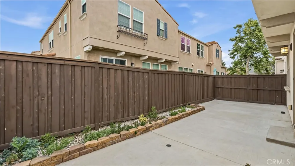 291 E Arrow #17 Glendora, CA 91740