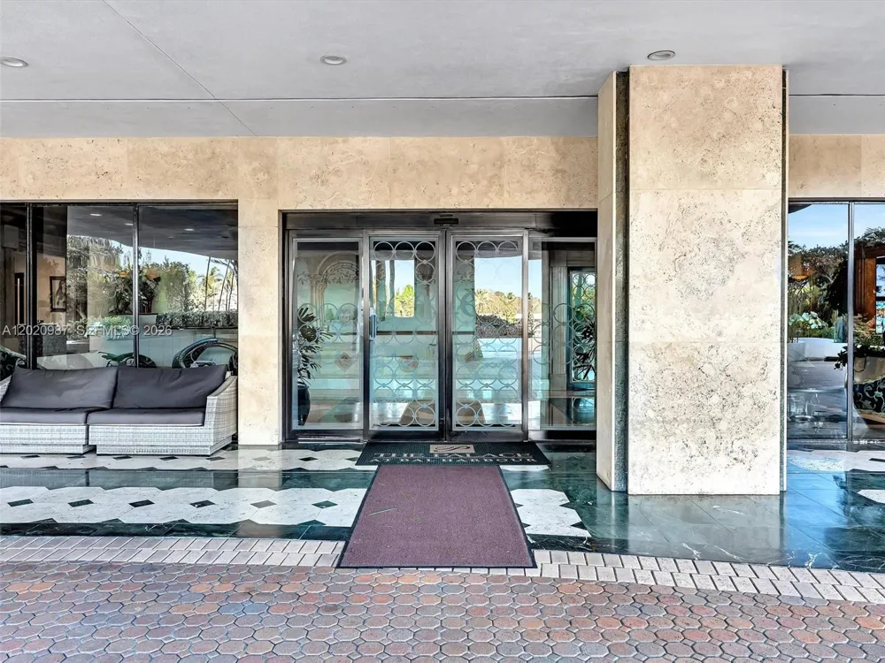 10101 Collins Ave #18C + CABANA Bal Harbour, FL 33154