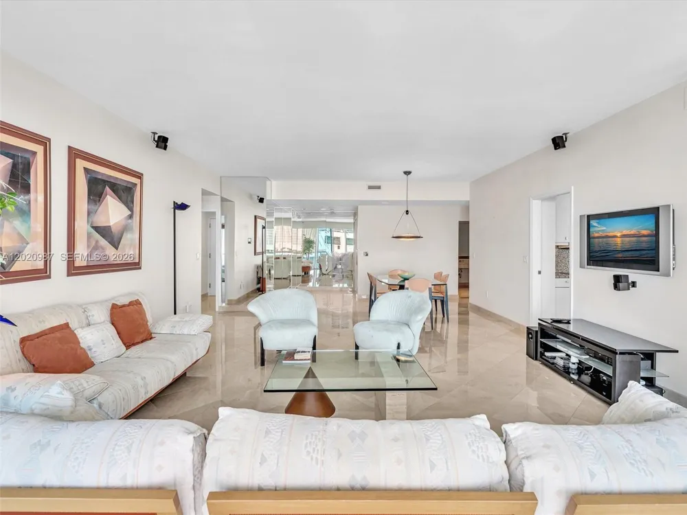 10101 Collins Ave #18C + CABANA Bal Harbour, FL 33154