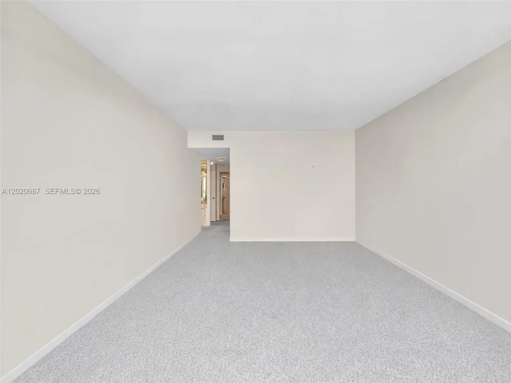 10101 Collins Ave #18C + CABANA Bal Harbour, FL 33154