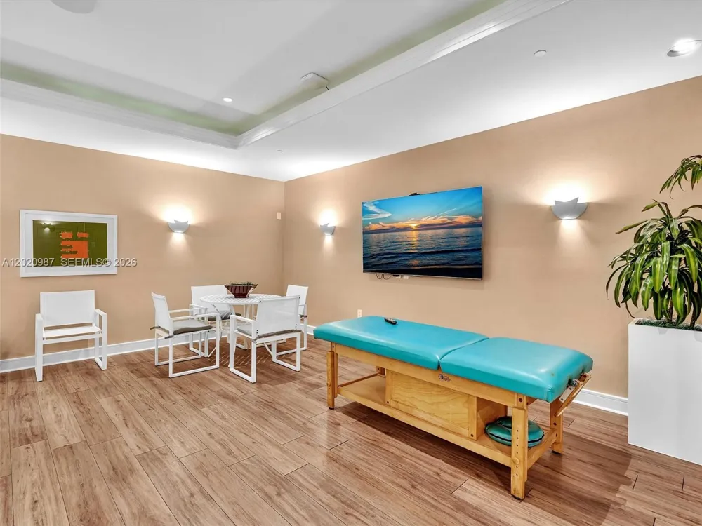 10101 Collins Ave #18C + CABANA Bal Harbour, FL 33154