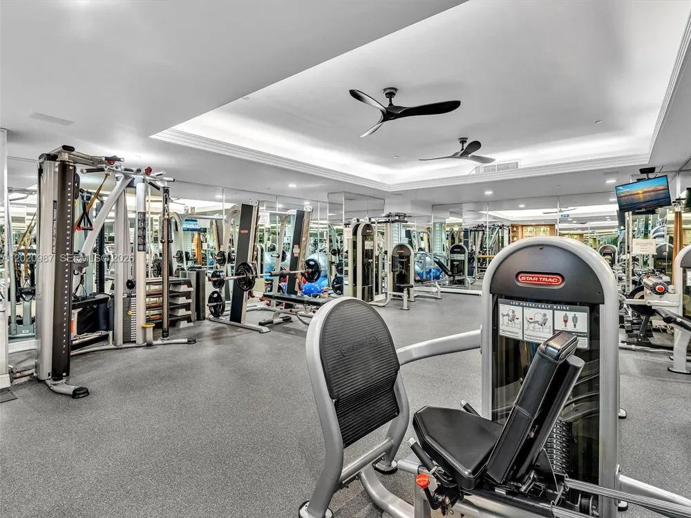10101 Collins Ave #18C + CABANA Bal Harbour, FL 33154