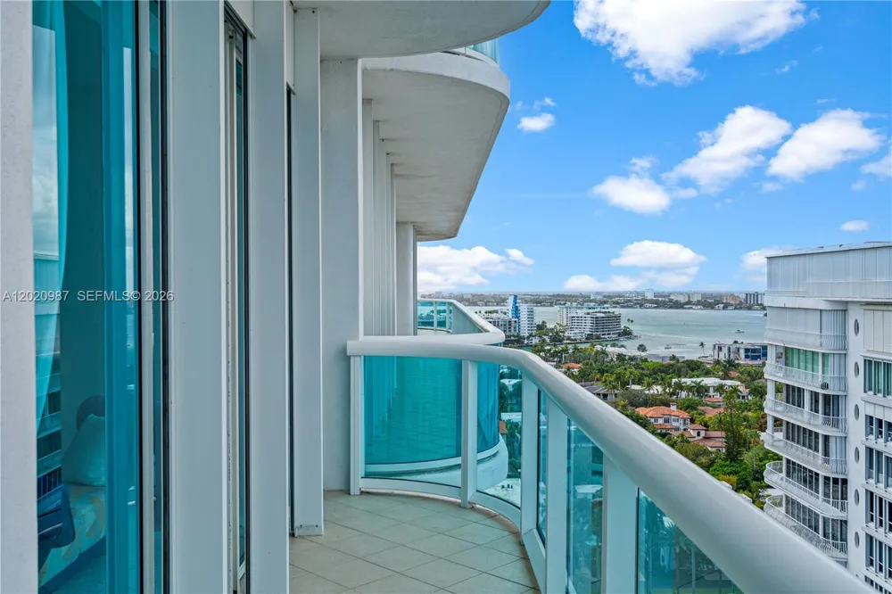 10101 Collins Ave #18C + CABANA Bal Harbour, FL 33154
