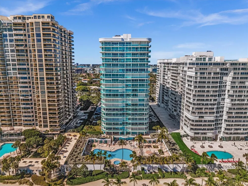 10101 Collins Ave #18C + CABANA Bal Harbour, FL 33154