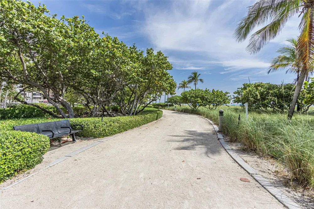 10101 Collins Ave #18C + CABANA Bal Harbour, FL 33154