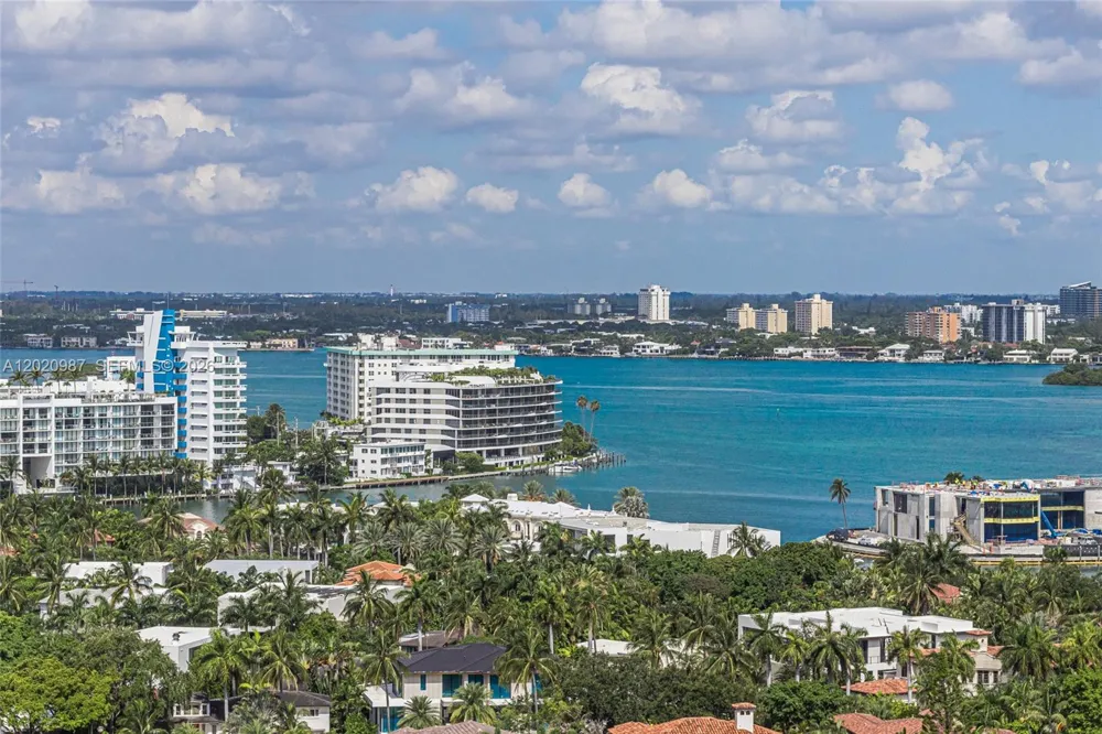 10101 Collins Ave #18C + CABANA Bal Harbour, FL 33154