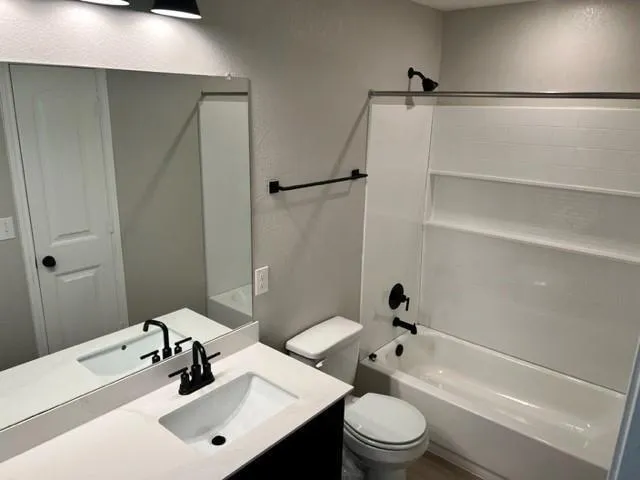 6420 Carriage Pines Drive Del Valle, TX 78617