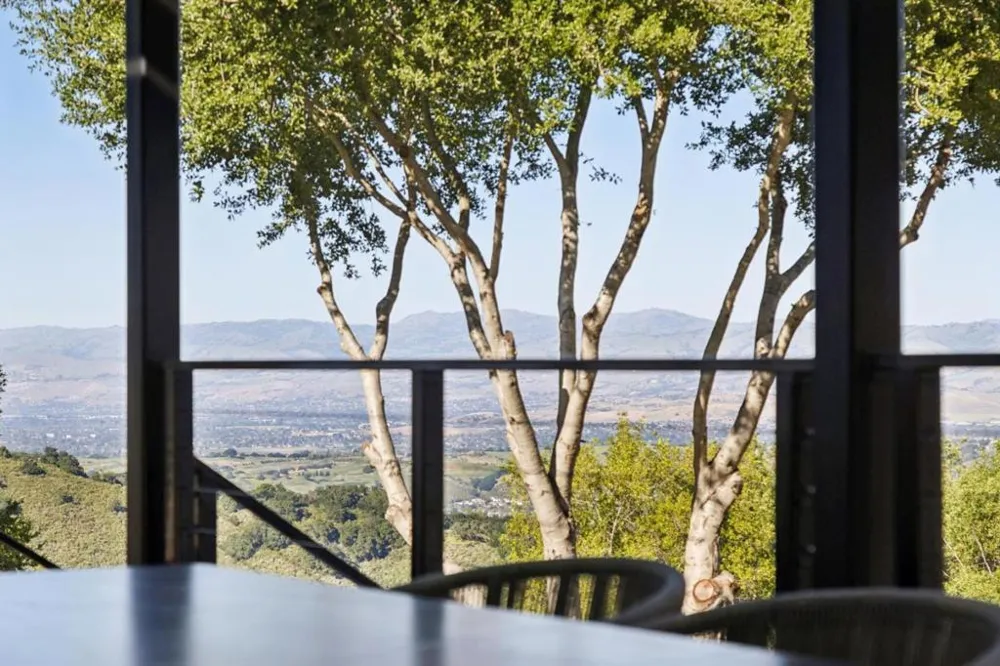 19751 Hicks Road Los Gatos, CA 95032