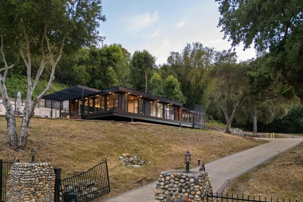 19751 Hicks Road Los Gatos, CA 95032