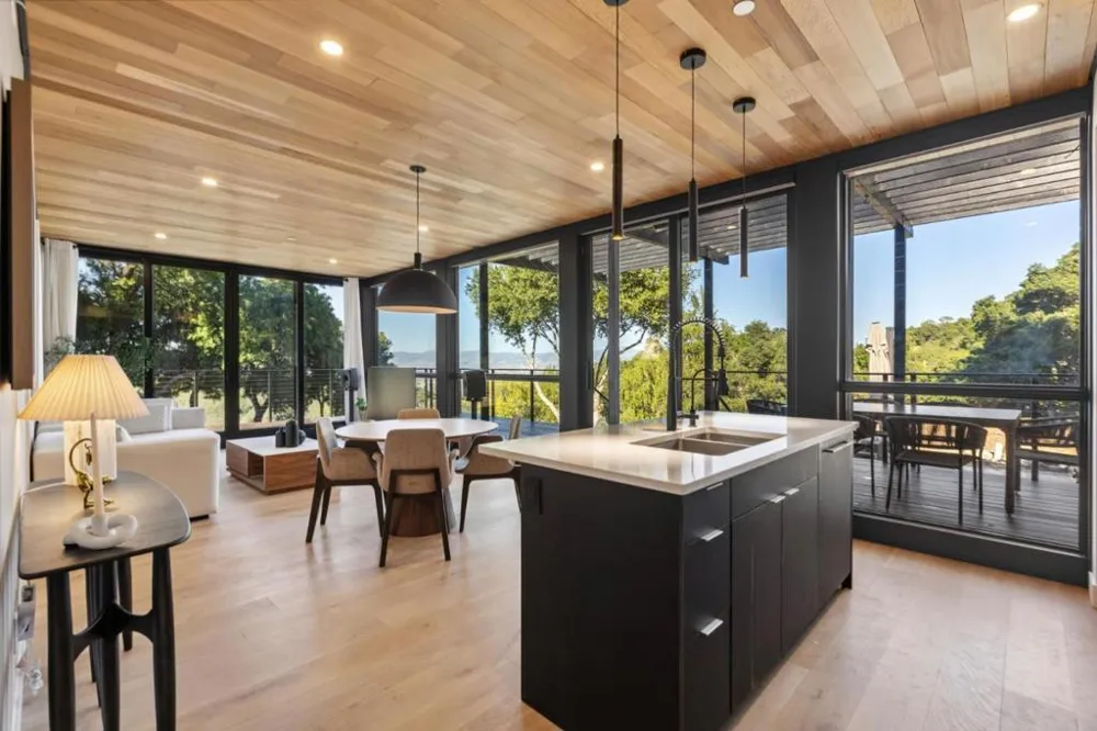 19751 Hicks Road Los Gatos, CA 95032