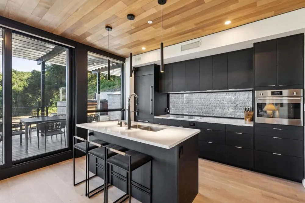 19751 Hicks Road Los Gatos, CA 95032