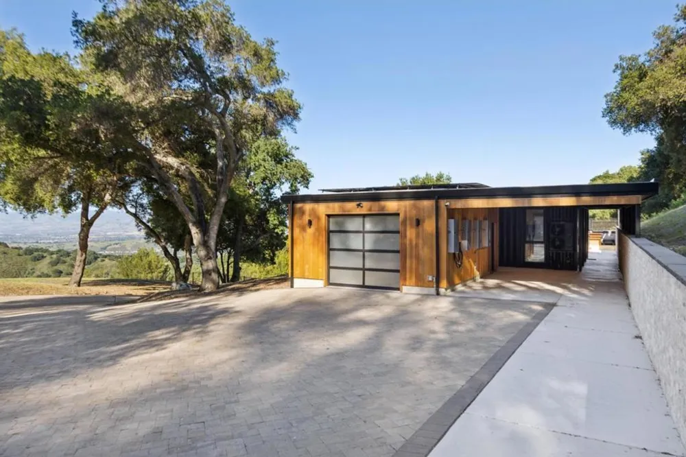 19751 Hicks Road Los Gatos, CA 95032