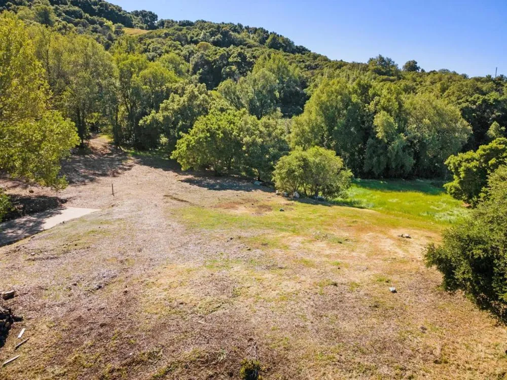 19751 Hicks Road Los Gatos, CA 95032