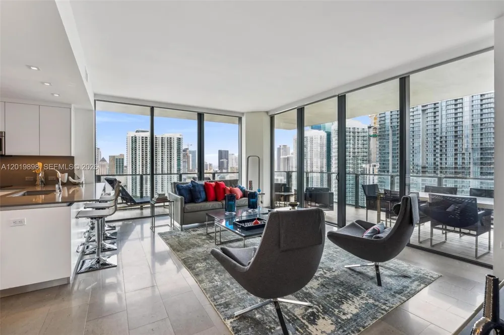88 SW 7th St #2111 Miami, FL 33130