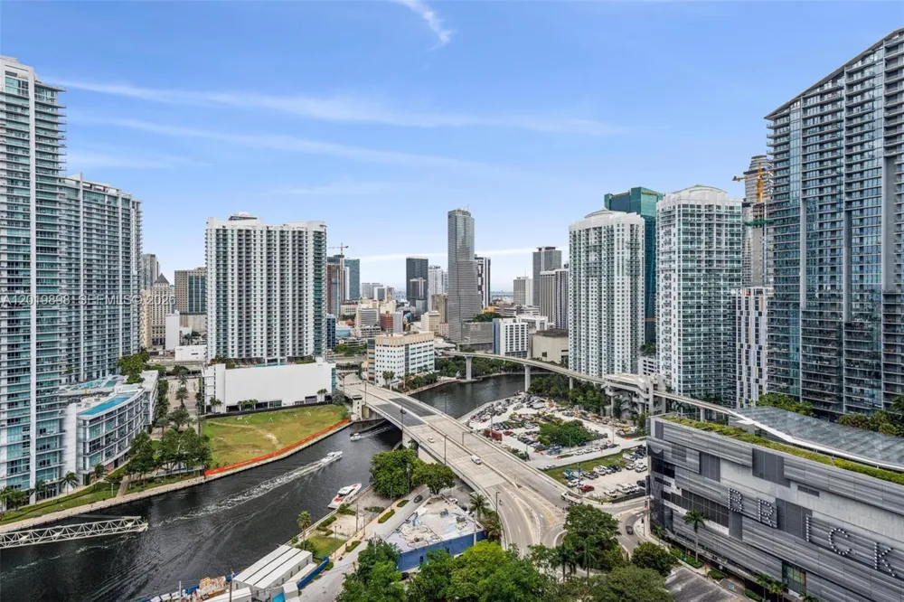 88 SW 7th St #2111 Miami, FL 33130