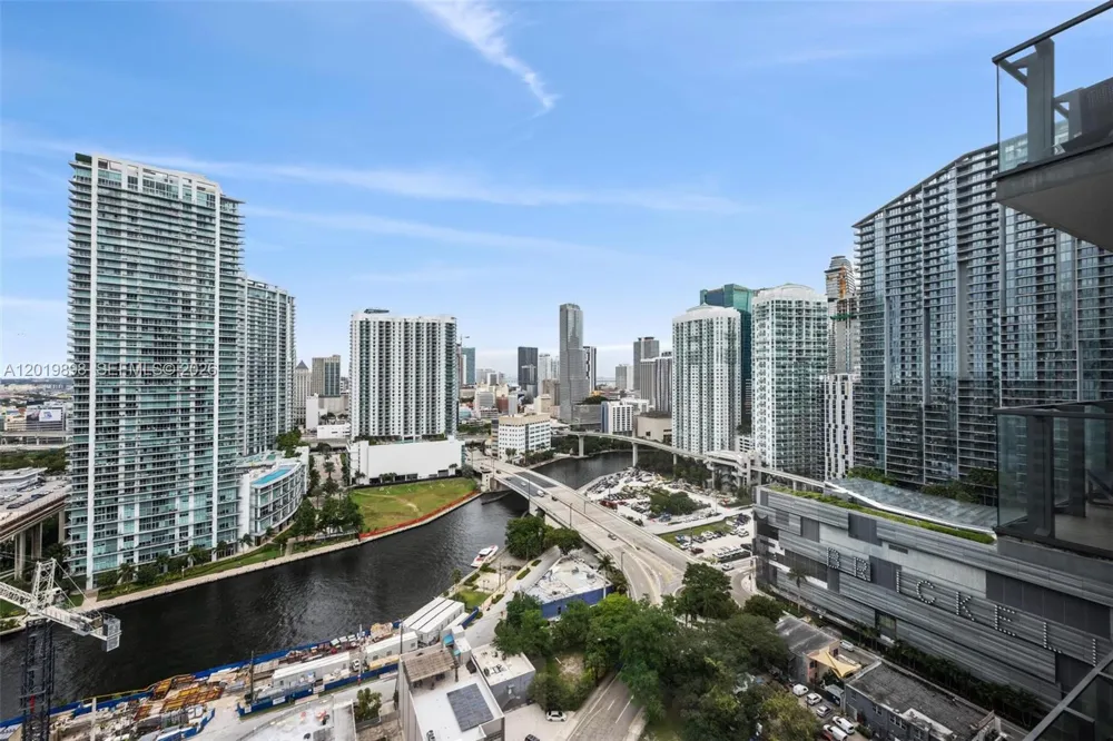 88 SW 7th St #2111 Miami, FL 33130