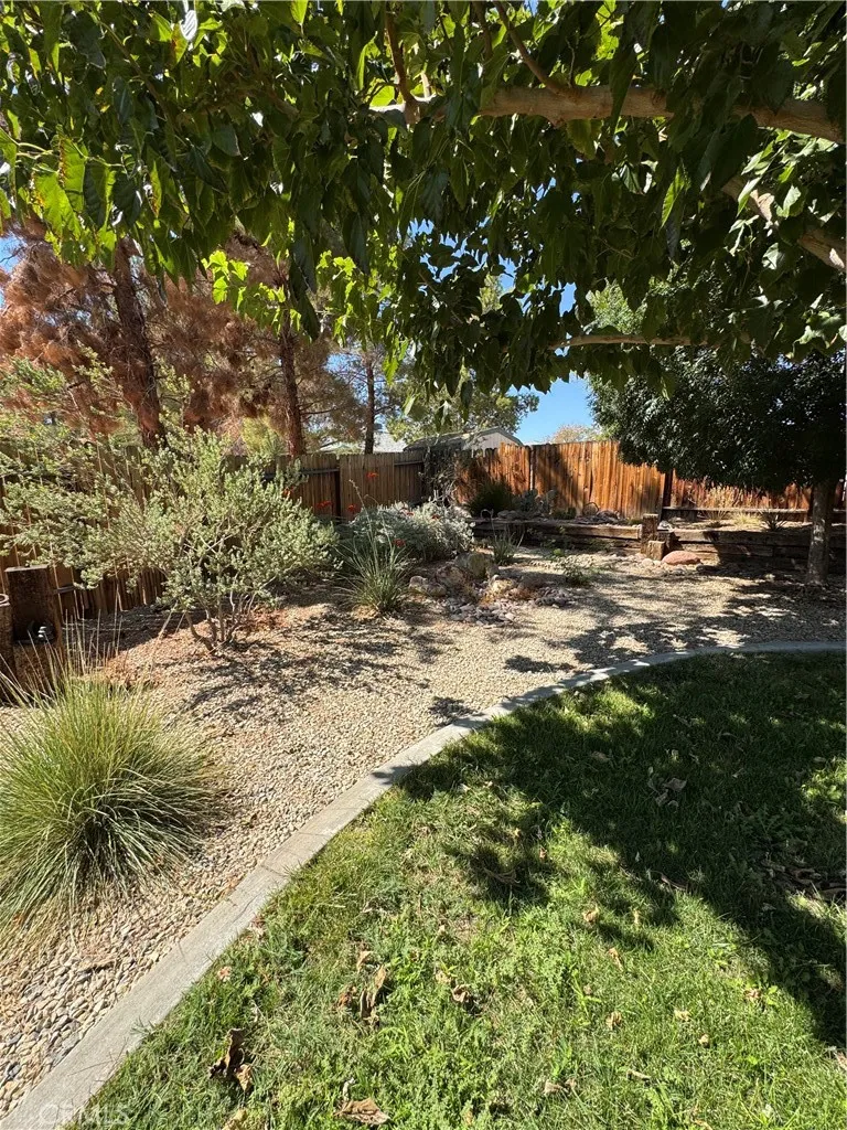 209 Kimberly Ridgecrest, CA 93555
