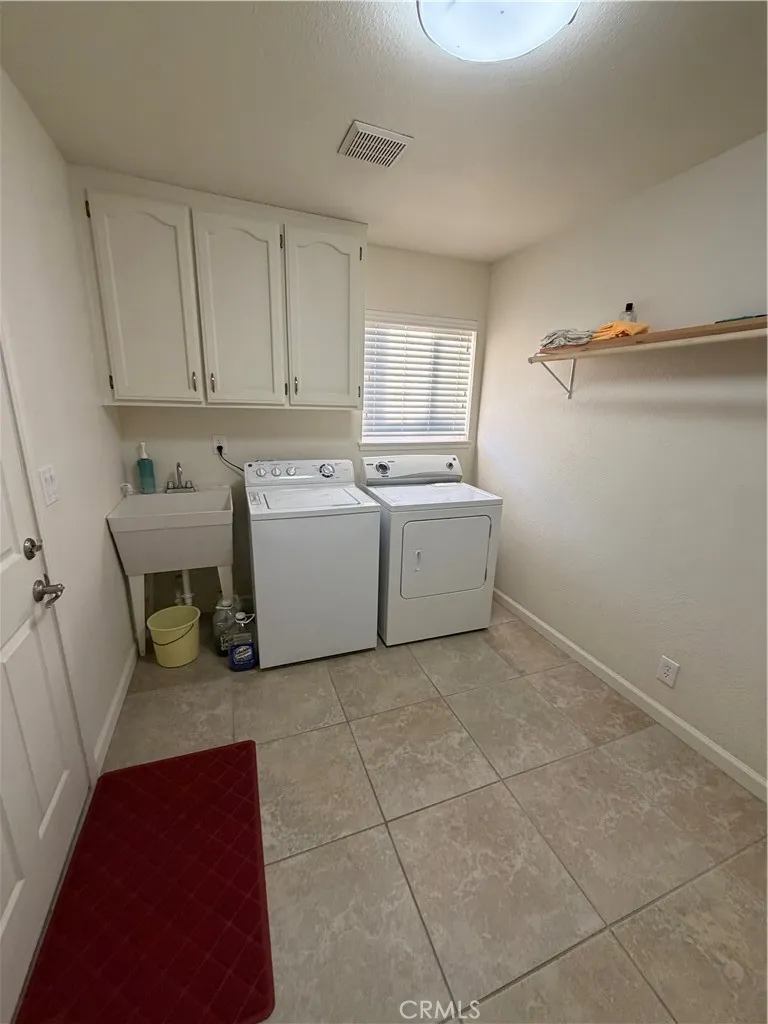 209 Kimberly Ridgecrest, CA 93555