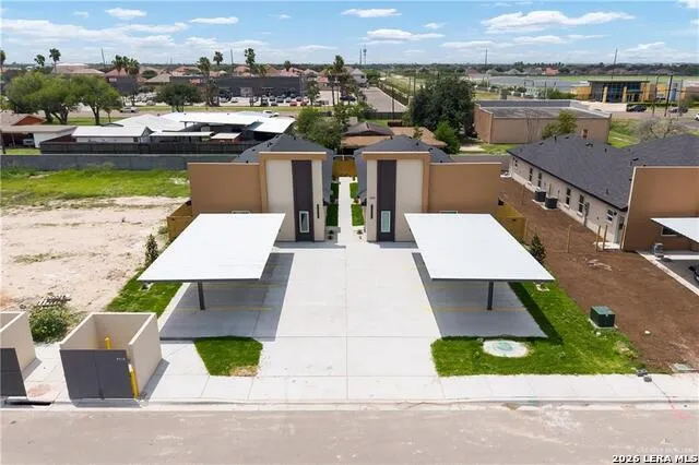 1209 S Waterfall Avenue Edinburg, TX 78539