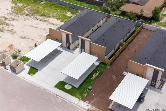 1209 S Waterfall Avenue Edinburg, TX 78539