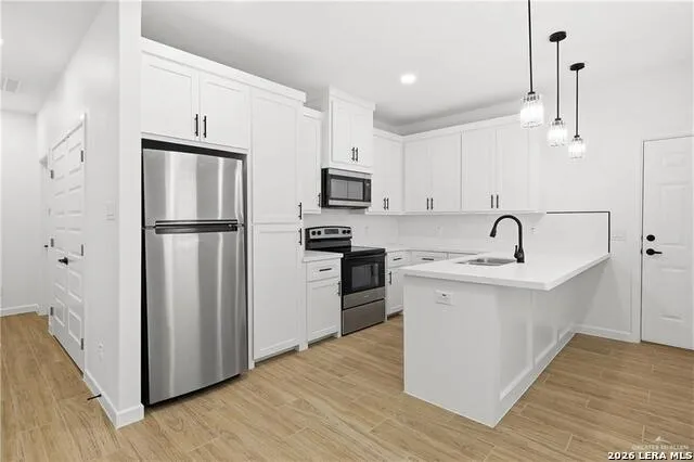 1209 S Waterfall Avenue Edinburg, TX 78539