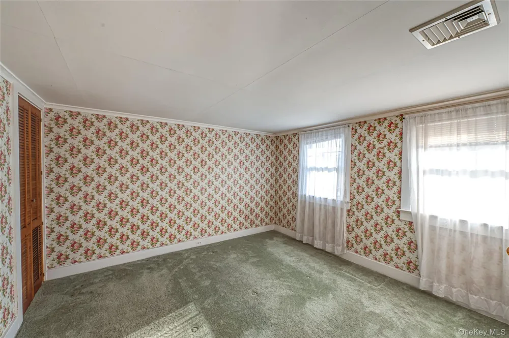 179 G Springville Road Hampton Bays, NY 11946