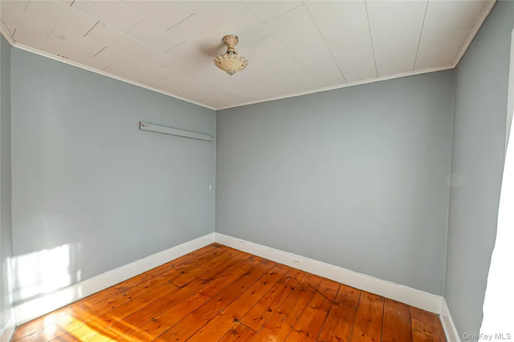 179 G Springville Road Hampton Bays, NY 11946