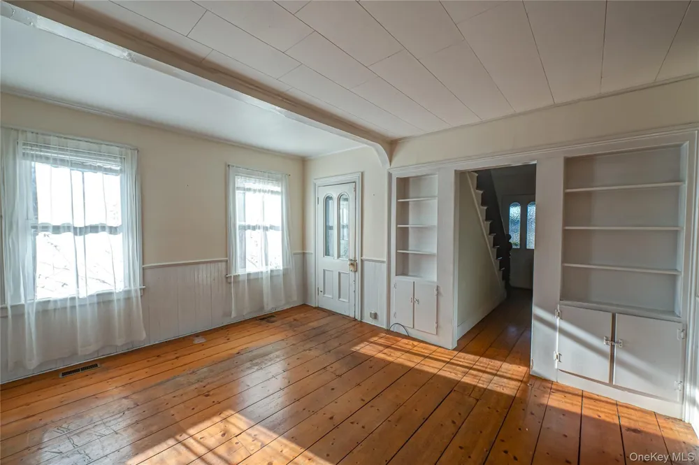 179 G Springville Road Hampton Bays, NY 11946