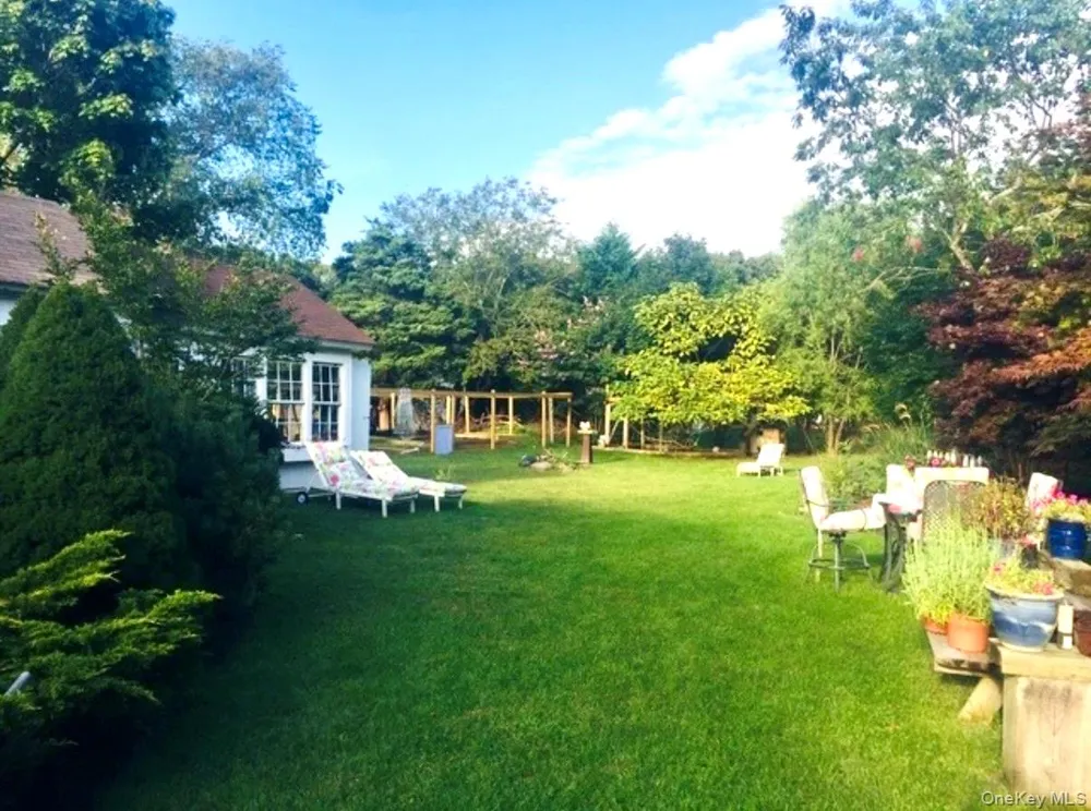179 G Springville Road Hampton Bays, NY 11946