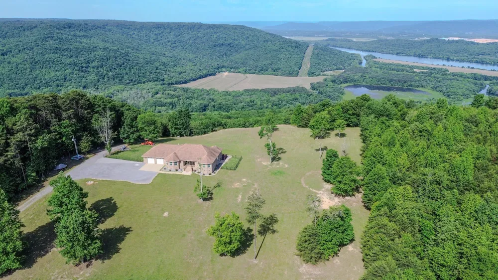 641 County Road 331 Bryant, AL 35958