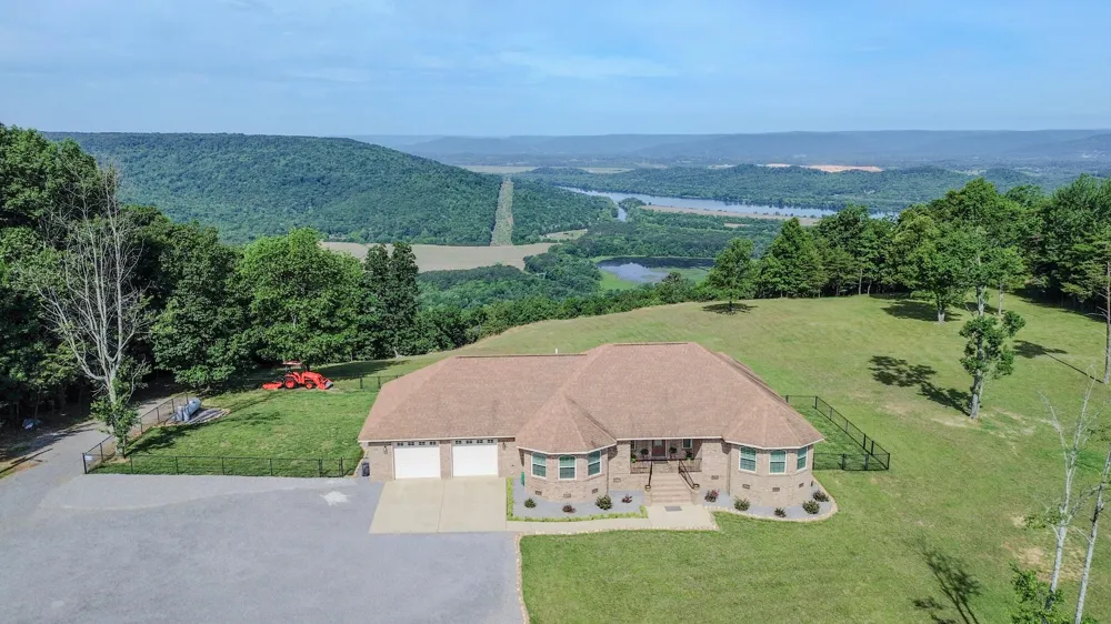 641 County Road 331 Bryant, AL 35958