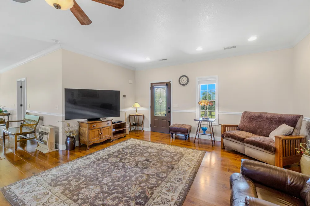 641 County Road 331 Bryant, AL 35958