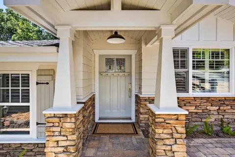 63 Ridge Court