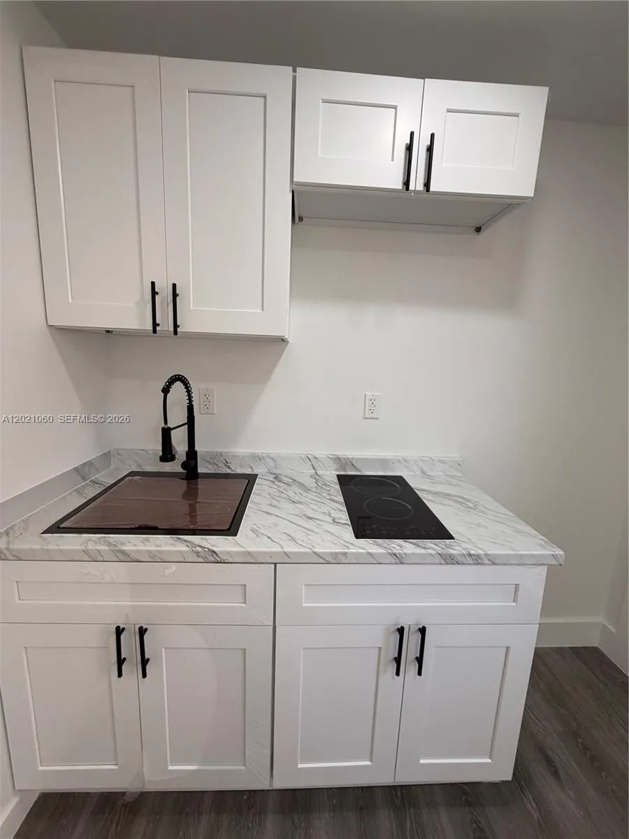 16536 SW 54th St #1 Miami, FL 33185