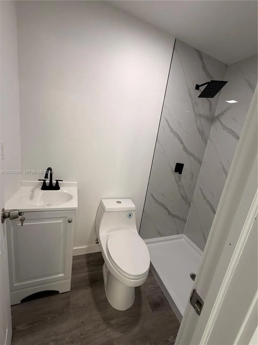 16536 SW 54th St #1 Miami, FL 33185