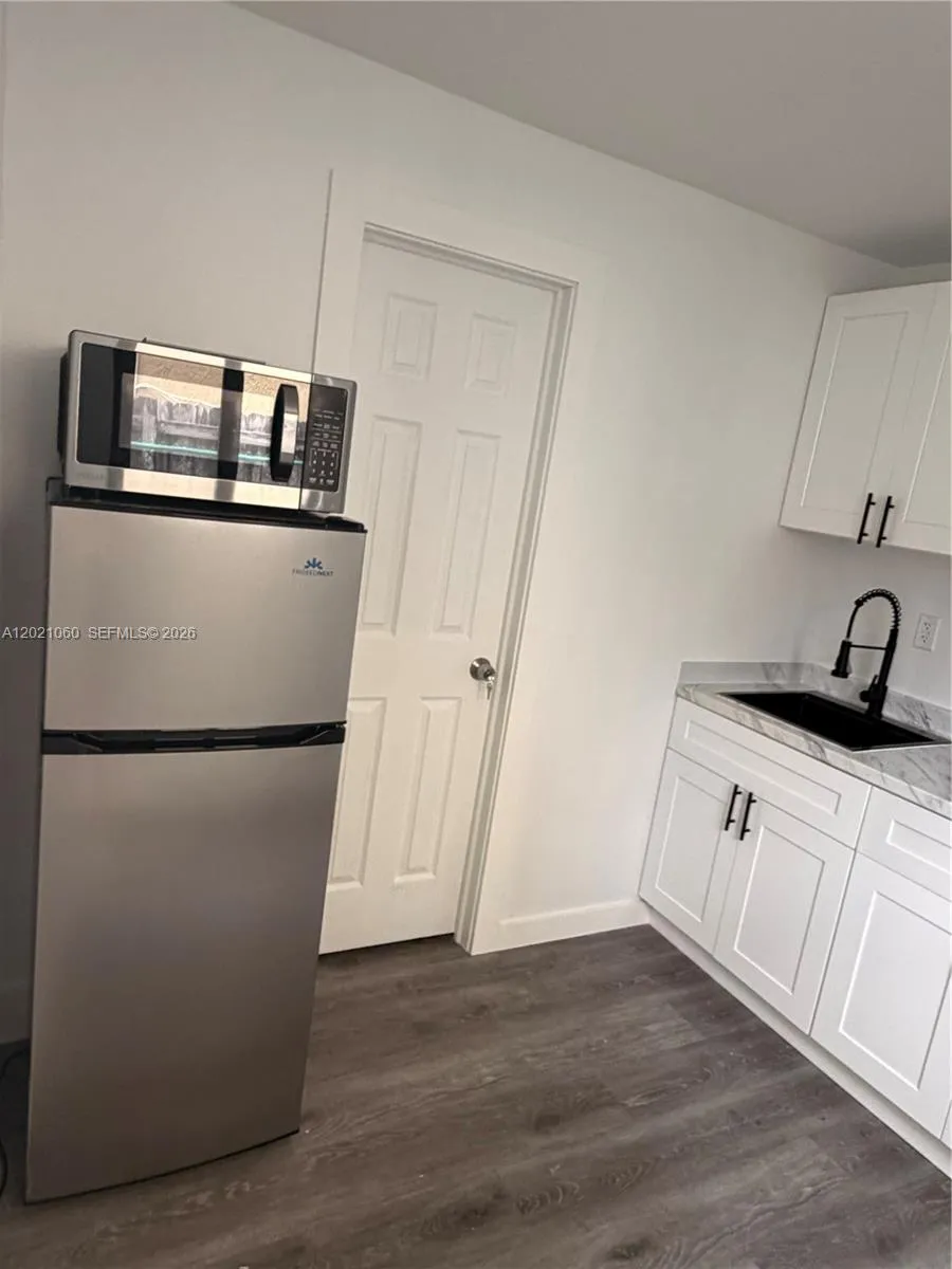 16536 SW 54th St #1 Miami, FL 33185