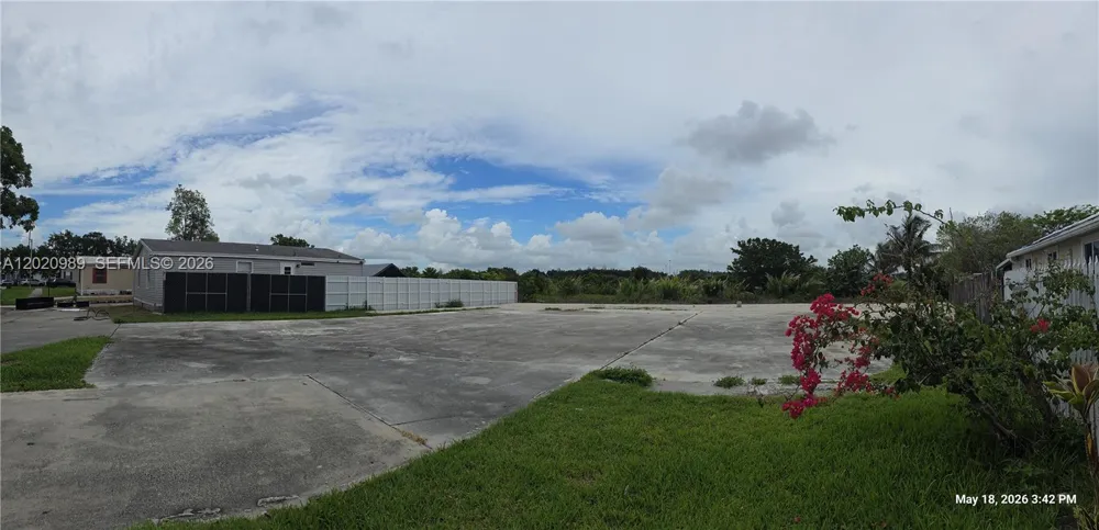 21740 NW 1st St Pembroke Pines, FL 33029